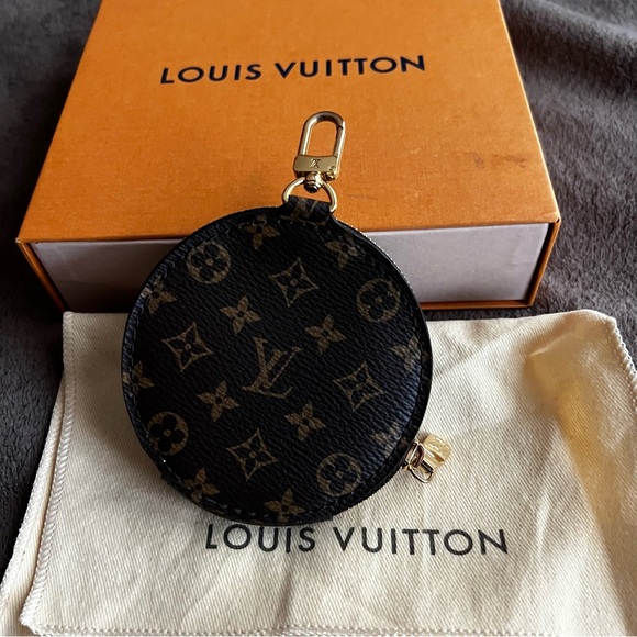 LOUIS VUITTON MONOGRAM ROUND COIN WALLET POCHETTE ACCESSOIRES - Picture 12 of 12